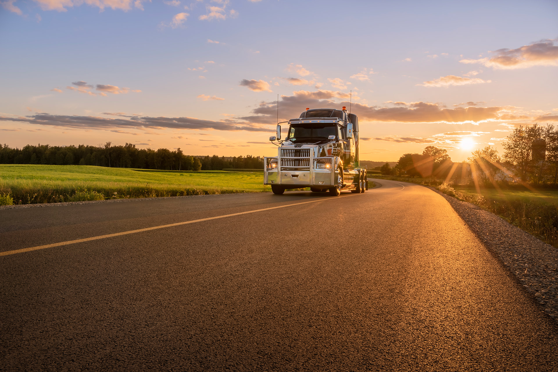 Truck photography at sunset. Picture of a Western Star Truck